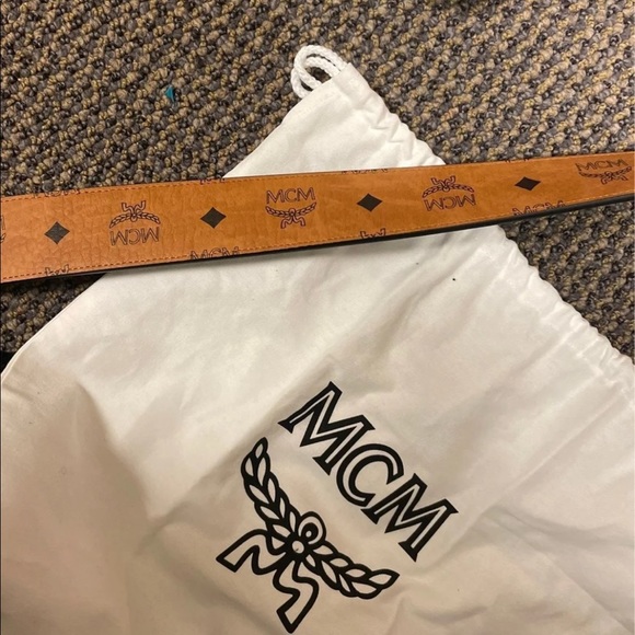 MCM Reversible Belt - Picture 4 of 9